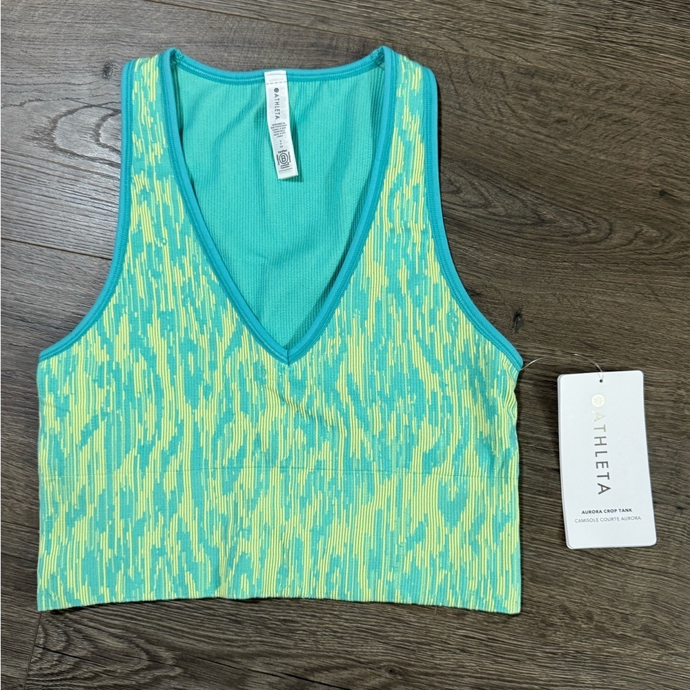 *NWT* Athleta Aurora Seamless Crop Rib Tank in Borealis Green Size M - Picture 4 of 6